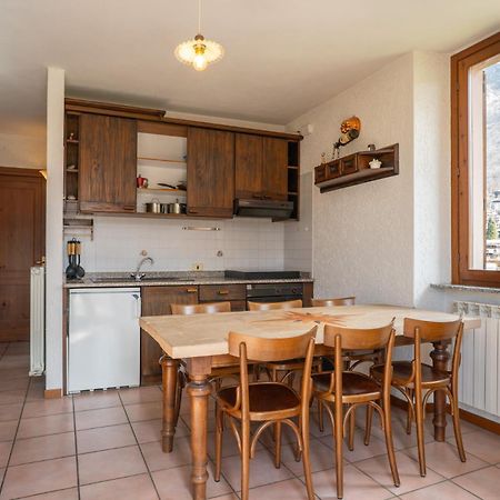 Mountain Lodging With Fireplace And Mountain View Барціо Екстер'єр фото